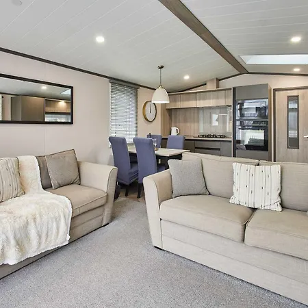 Pebble With Hot Tub York