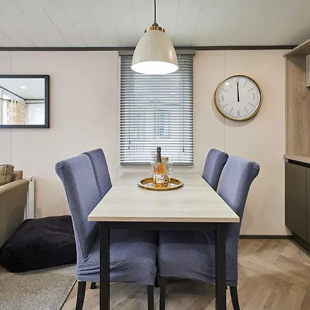 Ferienhaus Pebble With Hot Tub *