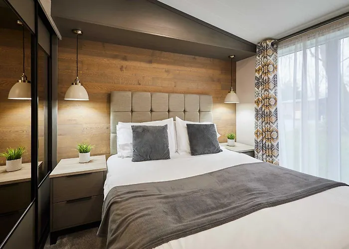 Dom wakacyjny Pebble With Hot Tub York