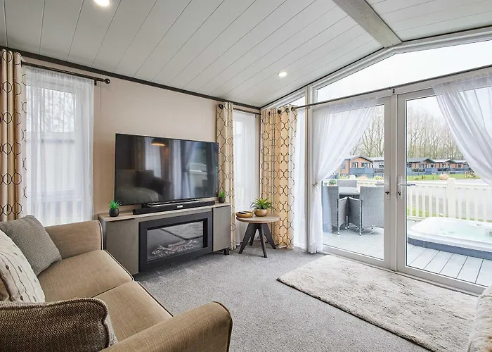 Pebble With Hot Tub Dom wakacyjny